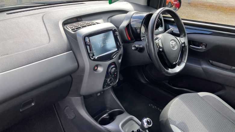 Toyota Aygo 1.0 VVT-i X-Play TSS 5dr x-shift Petrol Hatchback